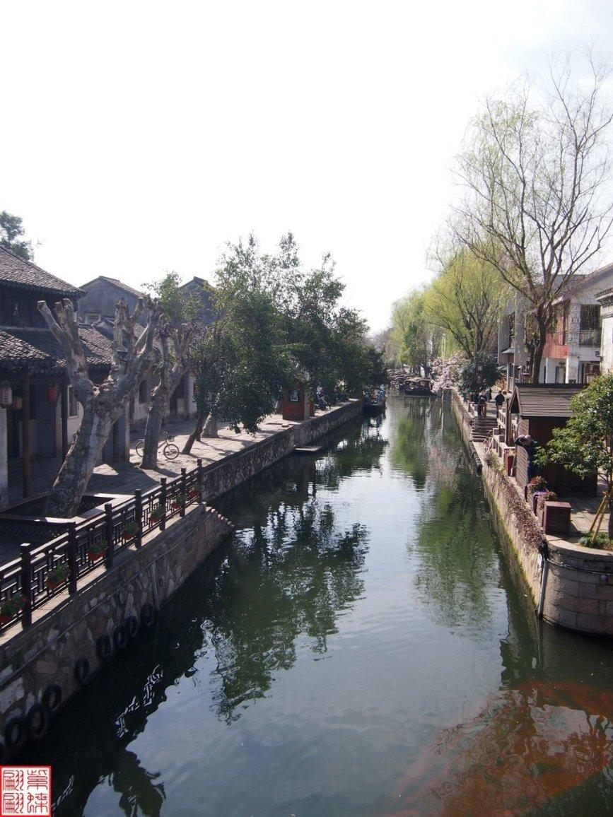 一个女人从不主动联系你，但是每次在一起后，都必须给她发200块，不发她就会一直给你发信息？游戏画面